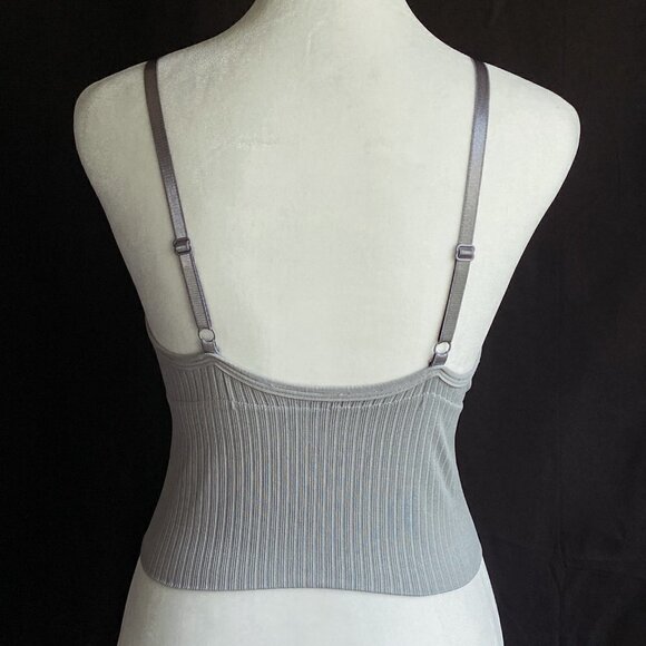 SHEIN Grey Athletic Crop Top - Picture 2 of 2